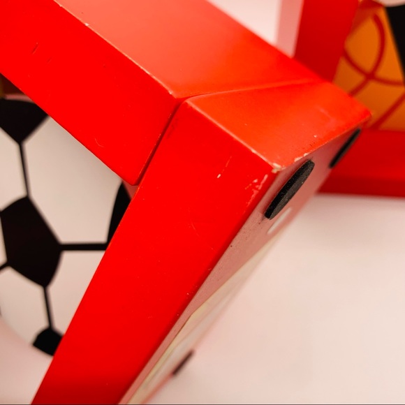 Tatutina Bookend Set of 2 Red for the sports enthusiast - Picture 4 of 11